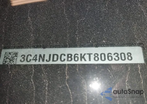 2019 Jeep Compass Limited 4X4 from USA, damaged, VIN 3C4NJDCB6KT806308